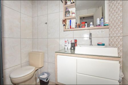 5_photo/94dcfb1c2b.4ded281f41795fae-ATLAS-0b64a1a8-a485-42e9-8d43-6203187a5807.jpg de casa à venda com 3 quartos, 66m² em Hauer, Curitiba