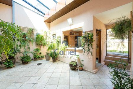 27_photo/94dcfb1e25.a85d12acb26e661d-ATLAS-f3fb335a-05de-413f-9b80-e706290c6b44.jpg de casa à venda com 4 quartos, 370m² em Hauer, Curitiba