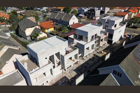 4_photo/94dcfb1e3d.1a137f9019b9bd3c-ATLAS-2cbac2ce-49b9-421c-bed2-7c834979952f.jpg de casa à venda com 4 quartos, 191m² em Boqueirão, Curitiba