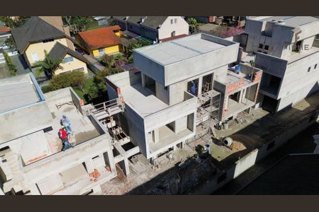 12_photo/94dcfb1e3d.1a137f9019b9bd3c-ATLAS-3b22d2da-6785-4d6c-a2f0-09c7a6a28259.jpg de casa à venda com 4 quartos, 195m² em Boqueirão, Curitiba