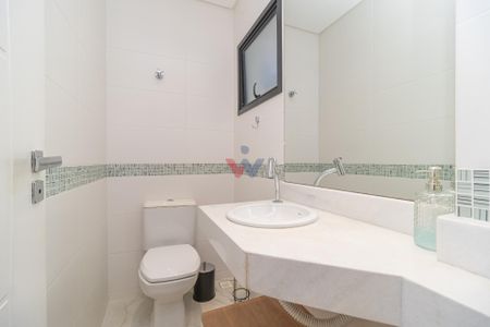 6_photo/94dcfb1e8b.6f5379d138f8c3f3-ATLAS-252e2ceb-2078-4945-9b17-6b9bfe02ff33.jpg de casa à venda com 4 quartos, 122m² em Hauer, Curitiba