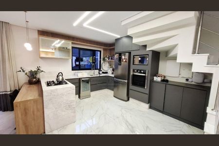 11_photo/94dcfb1e8b.6f5379d138f8c3f3-ATLAS-57c242c1-234e-4eab-99e9-084ec23347db.jpg de casa à venda com 4 quartos, 154m² em Hauer, Curitiba