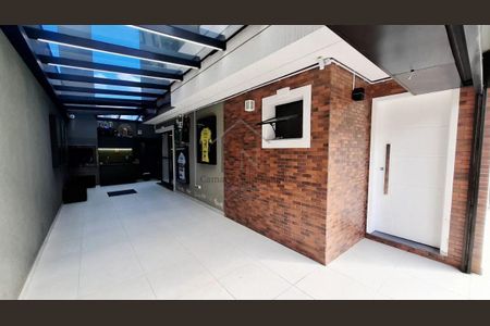 4_photo/94dcfb1e8b.6f5379d138f8c3f3-ATLAS-991076c7-4d07-4f97-9cce-cb827e69e00d.jpg de casa à venda com 4 quartos, 154m² em Hauer, Curitiba