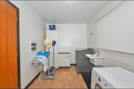 16_photo/94dcfb1edd.a5f9edcc658aa934-ATLAS-e8862c30-d2c6-4547-8567-b1b0bff3f20d.jpg de casa à venda com 3 quartos, 184m² em Hauer, Curitiba