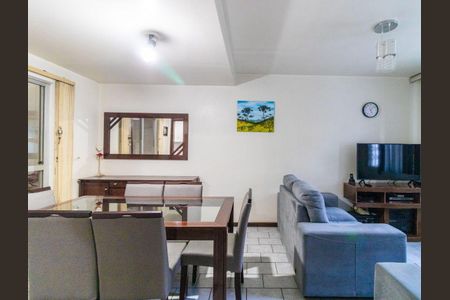 25_photo/94dcfb1f4b.8b72dbca24bd50d3-ATLAS-8ef4d77d-f4d3-42d2-8acd-d2372091a135.jpg de casa à venda com 3 quartos, 77m² em Hauer, Curitiba