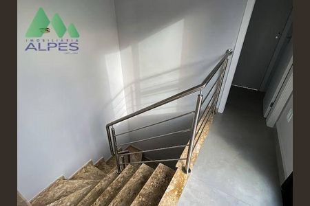 8_photo/94dcfb2029.e45e92d9ea8ab831-ATLAS-2c827ef1-e6cc-4ee1-a2b1-78fd50a512cd.jpg de casa à venda com 3 quartos, 168m² em Boqueirão, Curitiba