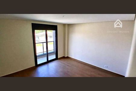 6_photo/94dcfb2117.f4d9492f589d8d56-ATLAS-7be96a38-59da-45b8-85d0-6a4cf7cf65f9.jpg de casa à venda com 3 quartos, 200m² em Boqueirão, Curitiba