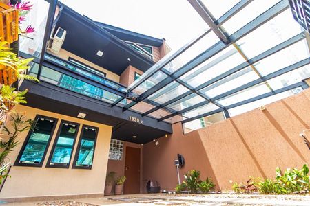 6_photo/94dcfb214b.667fc8507a1e2a2e-ATLAS-29067cd0-97df-44b9-8077-d3ab90cc0091.jpg de casa à venda com 3 quartos, 203m² em Boqueirão, Curitiba