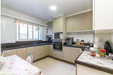 6_photo/94dcfb21d9.dff7258c24d07b04-ATLAS-c597bd16-a930-47a0-8ce8-99cc0cdb9f7d.jpg de casa à venda com 3 quartos, 124m² em Boqueirão, Curitiba