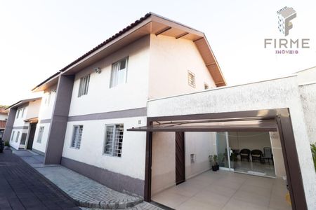 42_photo/94dcfb234d.a2a65a102618fa5c-ATLAS-78b2eb02-ae2d-4af3-adf9-855061a0f492.jpg de casa à venda com 3 quartos, 137m² em Boqueirão, Curitiba