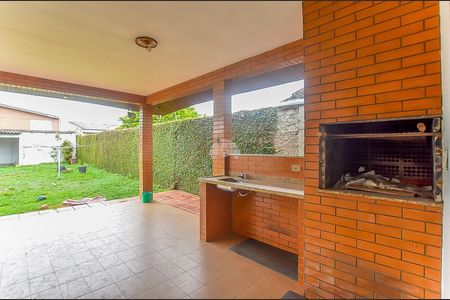 6_photo/94dcfb2763.d0ff2ba59185f0f3-ATLAS-a4ebde26-b11f-40a4-813a-c3a75d68e6c8.jpg de casa à venda com 4 quartos, 191m² em Boqueirão, Curitiba