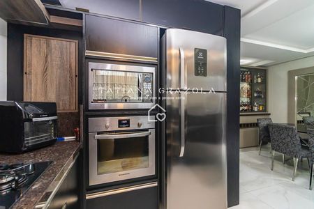 11_photo/94dcfb2b85.b4b4ea4450a4f201-ATLAS-00c4898a-bf53-4270-992b-4cddbb6a2bcf.jpg de casa à venda com 4 quartos, 177m² em Hauer, Curitiba