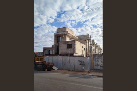 6_photo/94dcfb2bc7.e5c1dbf3952ec410-ATLAS-b6d28781-e8c1-4b88-9e2e-082470b6cd4f.jpg de casa à venda com 3 quartos, 133m² em Hauer, Curitiba