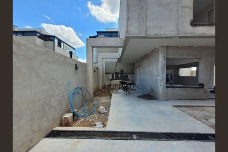 4_photo/94dcfb2c0b.51a4496d95e4bfa4-ATLAS-ba1598f3-c875-4556-b7e9-64b871941d5f.jpg de casa à venda com 3 quartos, 134m² em Hauer, Curitiba