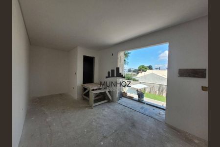 15_photo/94dcfb2c0b.da07d930e02b2f22-ATLAS-01c0280f-4b5e-4128-8a31-193f96cc57c2.jpg de casa à venda com 3 quartos, 134m² em Hauer, Curitiba