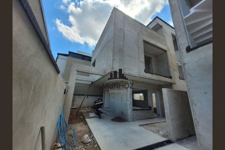 3_photo/94dcfb2c0b.da07d930e02b2f22-ATLAS-5d232aa8-ec00-4dc1-b45a-f5fee592162f.jpg de casa à venda com 3 quartos, 134m² em Hauer, Curitiba