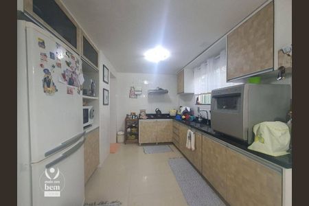 4_photo/94dcfb2c89.caea29d96cda20ce-ATLAS-1300fafa-9faf-4e9d-a970-82d4aa25bb08.jpg de casa à venda com 3 quartos, 142m² em Hauer, Curitiba