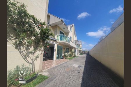 5_photo/94dcfb2c89.caea29d96cda20ce-ATLAS-d7b76db0-07ff-4ce9-b613-7e60cb1e720a.jpg de casa à venda com 3 quartos, 142m² em Hauer, Curitiba