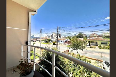 17_photo/94dcfb2d25.09000a4fa51e2841-ATLAS-0065c63a-a96c-427a-b65c-e82e1f5d0f93.jpg de casa à venda com 0 quarto, 174m² em Hauer, Curitiba