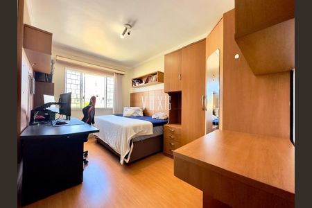 13_photo/94dcfb2d25.09000a4fa51e2841-ATLAS-e78b315c-6401-4b05-aaac-8f739c587e13.jpg de casa à venda com 0 quarto, 174m² em Hauer, Curitiba