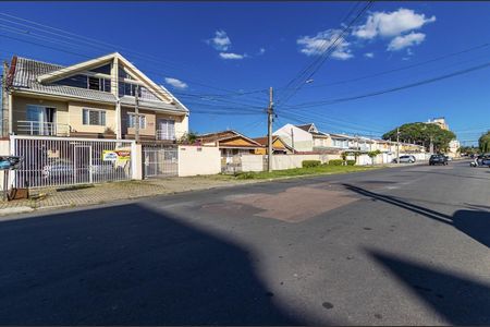 23_photo/94dcfb2d25.4b464d2c5032e541-ATLAS-0cc5103b-2b88-4c6d-b1ee-26ac616f47d3.jpg de casa à venda com 3 quartos, 154m² em Hauer, Curitiba