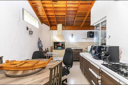 20_photo/94dcfb2d25.4b464d2c5032e541-ATLAS-4bccecde-043f-4da7-8b45-4f5f05a5333d.jpg de casa à venda com 3 quartos, 154m² em Hauer, Curitiba