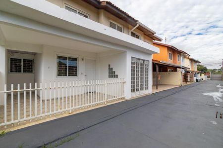 2_photo/94dcfb2eff.e61f1dca4ecfa45a-ATLAS-f5d2b8f4-6a1c-4dc1-b555-5a98087196fa.jpg de casa à venda com 3 quartos, 96m² em Boqueirão, Curitiba