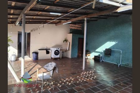 19_photo/94dcfb2f41.d52c8bad97472565-ATLAS-f986f1db-63df-4d73-bcf5-7f644e425289.jpg de casa à venda com 3 quartos, 140m² em Boqueirão, Curitiba