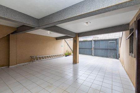 6_photo/94dcfb306d.dbba0cc074264e45-ATLAS-42749388-cd61-4bfe-9f12-ffcdecfa24a1.jpg de casa à venda com 5 quartos, 330m² em Xaxim, Curitiba