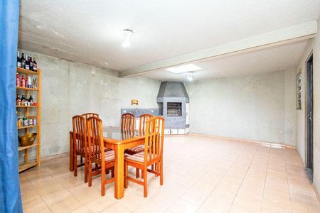 14_photo/94dcfb306d.dbba0cc074264e45-ATLAS-b418f88d-4375-416d-a71b-e1ff6ea215df.jpg de casa à venda com 5 quartos, 330m² em Xaxim, Curitiba