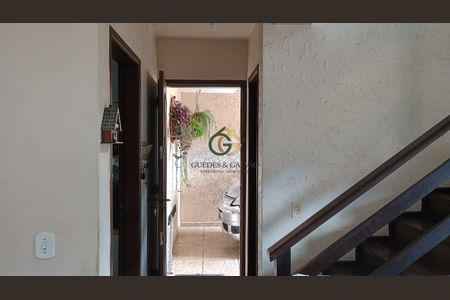 5_photo/94dcfb311f.958dba48c3bb40f9-ATLAS-832c404d-a57a-4766-b549-e16ec9955b3b.jpg de casa à venda com 3 quartos, 130m² em Boqueirão, Curitiba