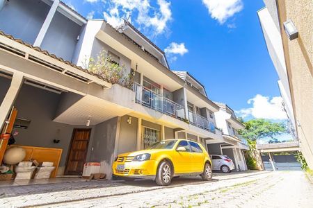 8_photo/94dcfb318f.3a6a40a7072c7a91-ATLAS-a33b415a-4ad2-418e-a1e5-3ef8e9f75ad7.jpg de casa à venda com 4 quartos, 131m² em Hauer, Curitiba