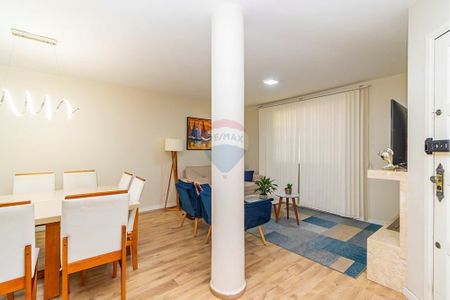 9_photo/94dcfb318f.3a6a40a7072c7a91-ATLAS-b82a10f1-fe96-48d8-b25f-4a817df27a9d.jpg de casa à venda com 4 quartos, 131m² em Hauer, Curitiba