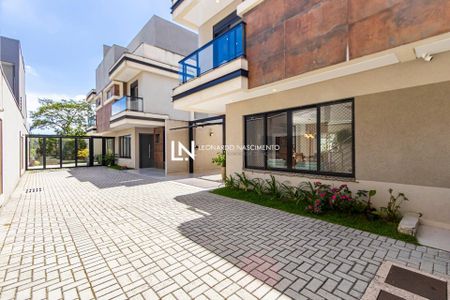 9_photo/94dcfb3241.01122fc2a7fcdee4-ATLAS-30dc1cf2-0eee-495c-8da6-98f8775efccd.jpg de casa à venda com 3 quartos, 125m² em Hauer, Curitiba