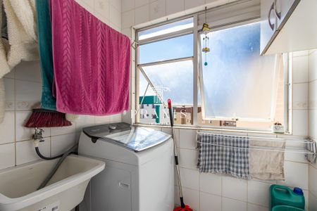 12_photo/94dcfb3295.3ee5ed07a73c3bf1-ATLAS-9ac3b6e2-ebad-4720-a963-732cf493dcde.jpg de apartamento à venda com 2 quartos, 53m² em Hauer, Curitiba