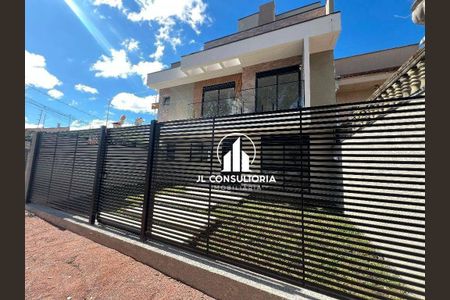 7_photo/94dcfb33a5.ffab5f8d7139d79c-ATLAS-d8c40baf-ffee-4ddb-82aa-78ed75939886.jpg de casa à venda com 3 quartos, 170m² em Boqueirão, Curitiba