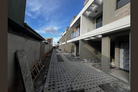 11_photo/94dcfb33af.733a2fecce93ffd7-ATLAS-af5328b7-4ae6-4a2f-8ebf-6a15b2b5a997.jpg de casa à venda com 3 quartos, 109m² em Hauer, Curitiba