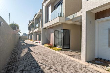 2_photo/94dcfb33cb.22094f7444fbb989-ATLAS-15a51d14-4f01-4eab-8394-cb6cab8ef63e.jpg de casa à venda com 3 quartos, 120m² em Hauer, Curitiba