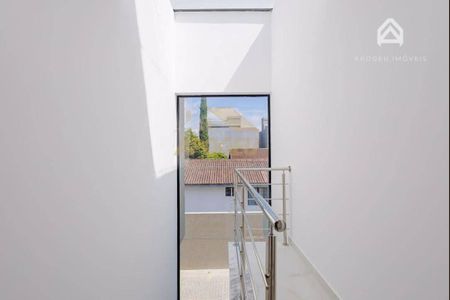 7_photo/94dcfb33cb.22094f7444fbb989-ATLAS-94e29a49-543a-49b4-b9d3-2f5e70eebf03.jpg de casa à venda com 3 quartos, 117m² em Hauer, Curitiba