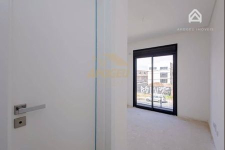 15_photo/94dcfb33cb.22094f7444fbb989-ATLAS-9a6fedfb-797b-437b-870e-aa6ebe1c8a84.jpg de casa à venda com 3 quartos, 117m² em Hauer, Curitiba