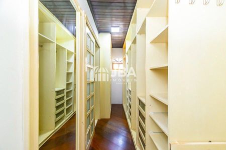 6_photo/94dcfb33f7.ec0cc76b869982f2-ATLAS-25165d59-7d7f-41b5-a446-b61ce96acb84.jpg de casa à venda com 4 quartos, 310m² em Hauer, Curitiba