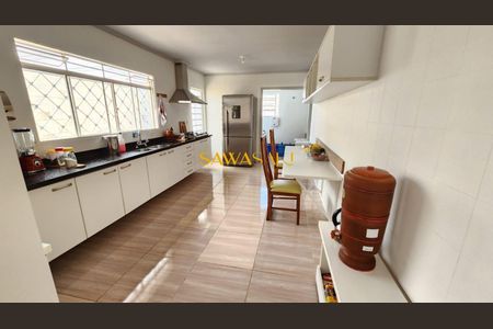 8_photo/94dcfb352d.2d0f88dd1dddff54-ATLAS-dd723c8a-c823-4b95-a8d5-5c497ab23c1d.jpg de casa à venda com 2 quartos, 151m² em Hauer, Curitiba