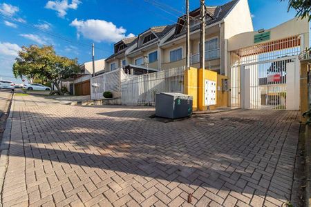 4_photo/94dcfb3645.a095ebe9a9b9d05b-ATLAS-bcc57238-9a92-4210-9a85-13ee6cd16bc0.jpg de casa à venda com 3 quartos, 99m² em Xaxim, Curitiba