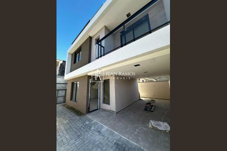 2_photo/94dcfb36b7.e5c1dbf3952ec410-ATLAS-061dee43-2f8f-488f-861d-d5900b0421d3.jpg de casa à venda com 3 quartos, 166m² em Boqueirão, Curitiba