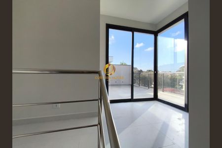 3_photo/94dcfb36b9.d860d137df15aeab-ATLAS-6f294c78-aad2-430e-bfef-e52e9f281cef.jpg de casa à venda com 3 quartos, 166m² em Xaxim, Curitiba