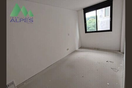 14_photo/94dcfb36b9.d860d137df15aeab-ATLAS-7c13a64a-e3f0-419e-9222-ade826a8de57.jpg de casa à venda com 3 quartos, 167m² em Xaxim, Curitiba