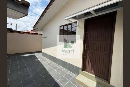 3_photo/94dcfb36d5.425daa0d8840be57-ATLAS-519cd09a-208f-43a3-9fa0-914015ac2e39.jpg de casa para alugar com 1 quarto, 40m² em Boqueirão, Curitiba