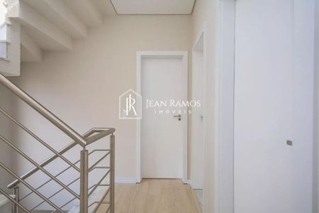 25_photo/94dcfb36db.ceff8192393c33de-ATLAS-071bb7d9-64ff-4e9a-97a1-3a3031802a60.jpg de casa à venda com 4 quartos, 160m² em Boqueirão, Curitiba