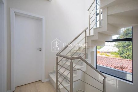 4_photo/94dcfb36db.ceff8192393c33de-ATLAS-12aae33b-bcc9-483f-8afa-17f9c3ae40c0.jpg de casa à venda com 4 quartos, 160m² em Boqueirão, Curitiba