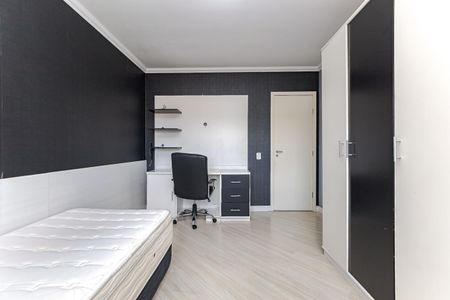 3_photo/94dcfb36f1.08f922be3a726ba4-ATLAS-1c80bda1-e6a0-4c14-95fc-7858a0647ead.jpg de casa à venda com 4 quartos, 180m² em Boqueirão, Curitiba